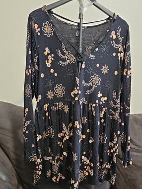 Love & Legend Black Floral Long Sleeve V-Neck Babydoll Tunic